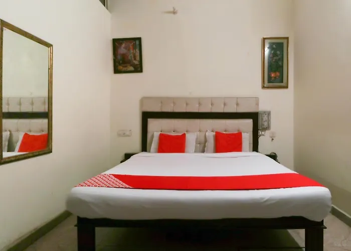 Oyo 67632 Hotel Pearl Inn